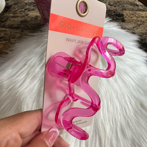 GSQ by Glamsquad Wavy Jaw Clip - Picture 3 of 4